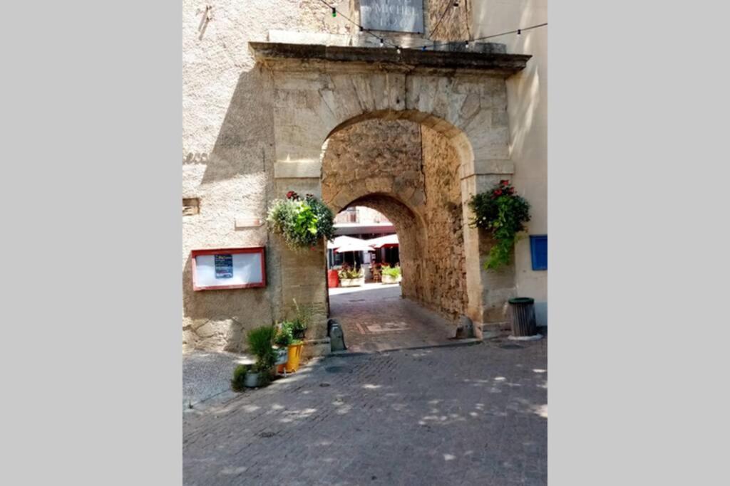 Character Filled House Overlooking The River Cesse Bize-Minervois Luaran gambar
