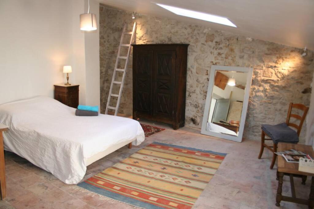 Character Filled House Overlooking The River Cesse Bize-Minervois Luaran gambar